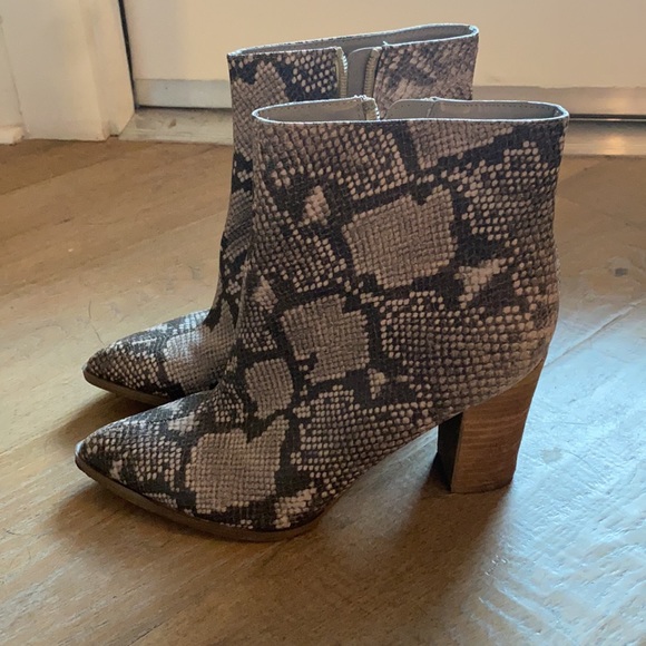 Faux Snake Skin/python booties - Picture 2 of 2